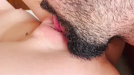 Intense CloseUp Pussy Eating, Bearded Guy Makes Her Cum Hard With His Tongue
