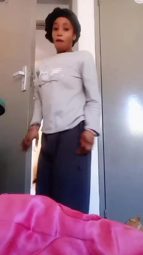 Pacarku hari ini dia akan sama aku