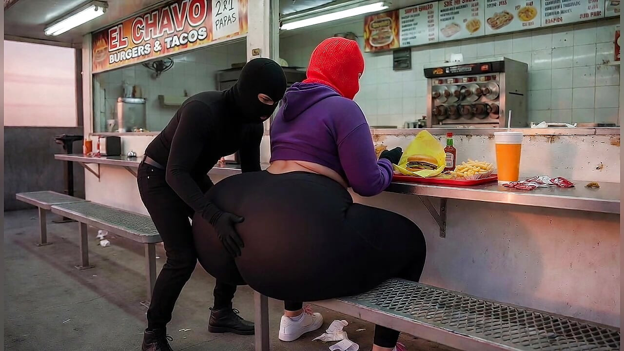 Big Ass Girl Eating Fast Food Gets Her Butt Touched in Public