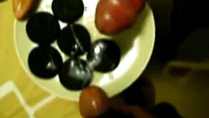 Asya çocuklar boşalmak üzerinde ve yemek çerezleri