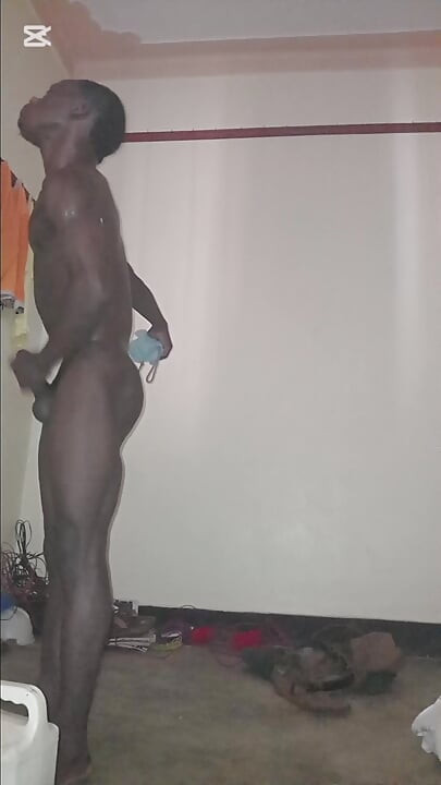 First time to masturbate when my parents have gone to work