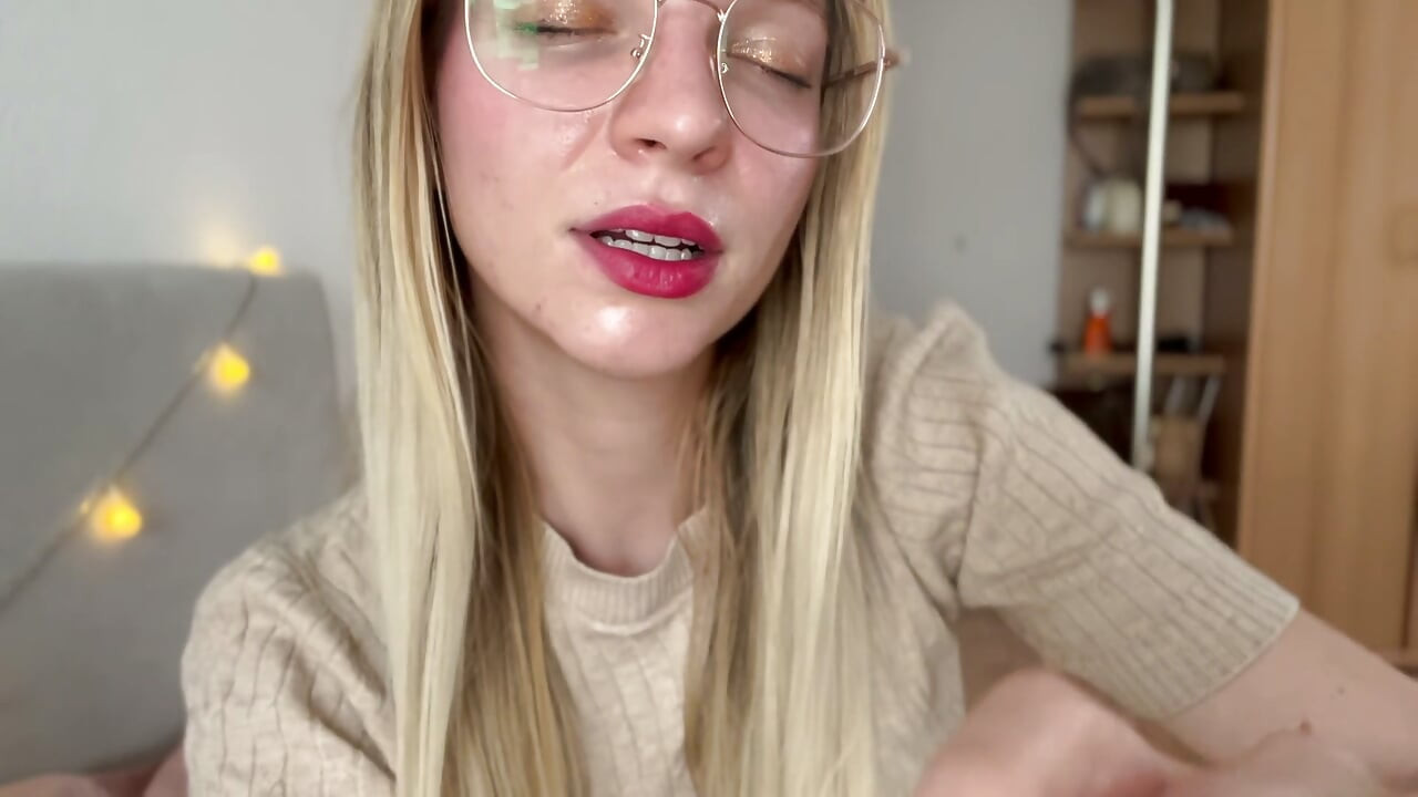 Asmr Girlfriend Soothes You