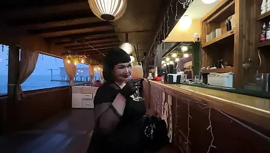 Milf mit dickem arsch verbringt einen heißen urlaub mit ihrem stiefsohn, harten analfick