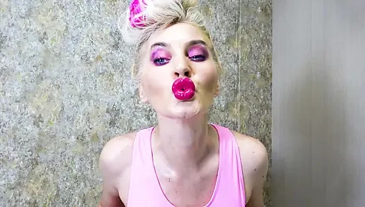 Barbie Kiss Bikini Gooner için tıklayınız