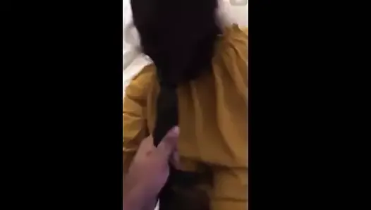 Une tatie musulmane à gros cul se fait baiser par son oncle dans un hôtel de Delhi