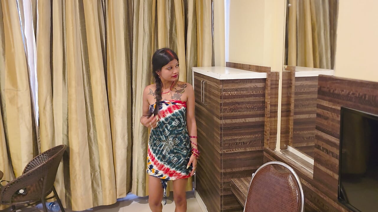 Desi Indian House wife ko husband ne baathroom main bahut pela