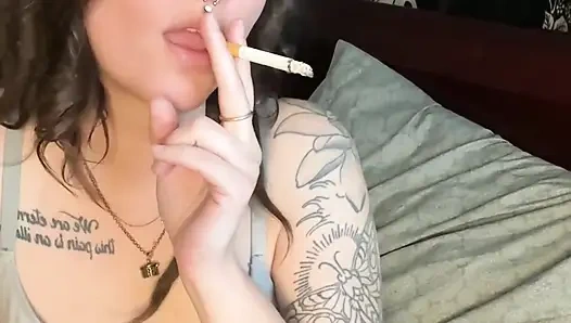 Virtueller sex, rauchen, POV reiten und mit chery trees sabbern