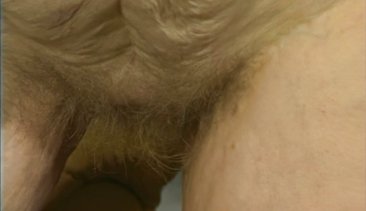 GILF Sucks Young Cock Deep While Getting Licked