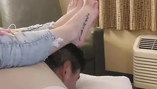 Göttin yessi hübsche füße