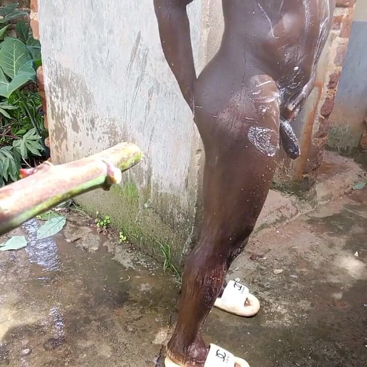 Outdoor Shower Takes Into Wide Cumshots