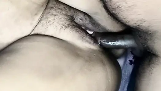 Pussy'i sikiyor