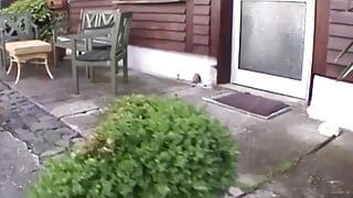 Une superbe blonde allemande se fait détruire la chatte rasée