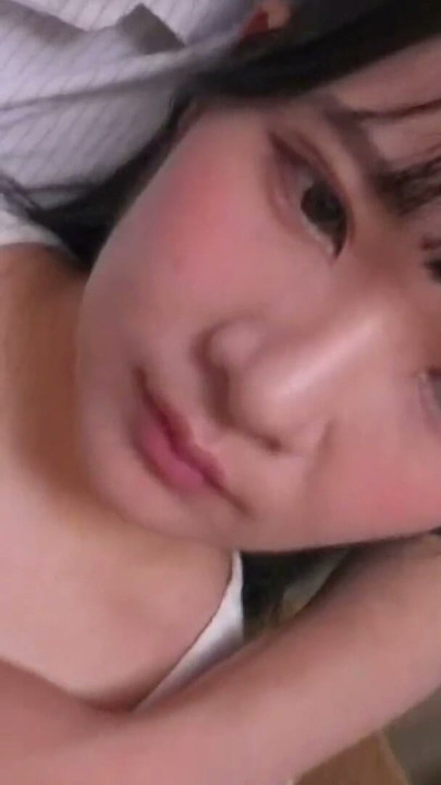 Part 1: Rika (22), a college student who earns easily for her scholarship repayment. Casual producer [Guaranteed to become a sex buddy → sucking on chin] | Clip 1