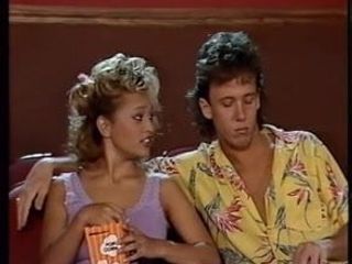 Regine bardot - sexy loutky v kině 1986