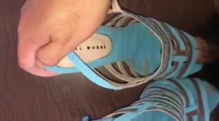Kék szandál cum