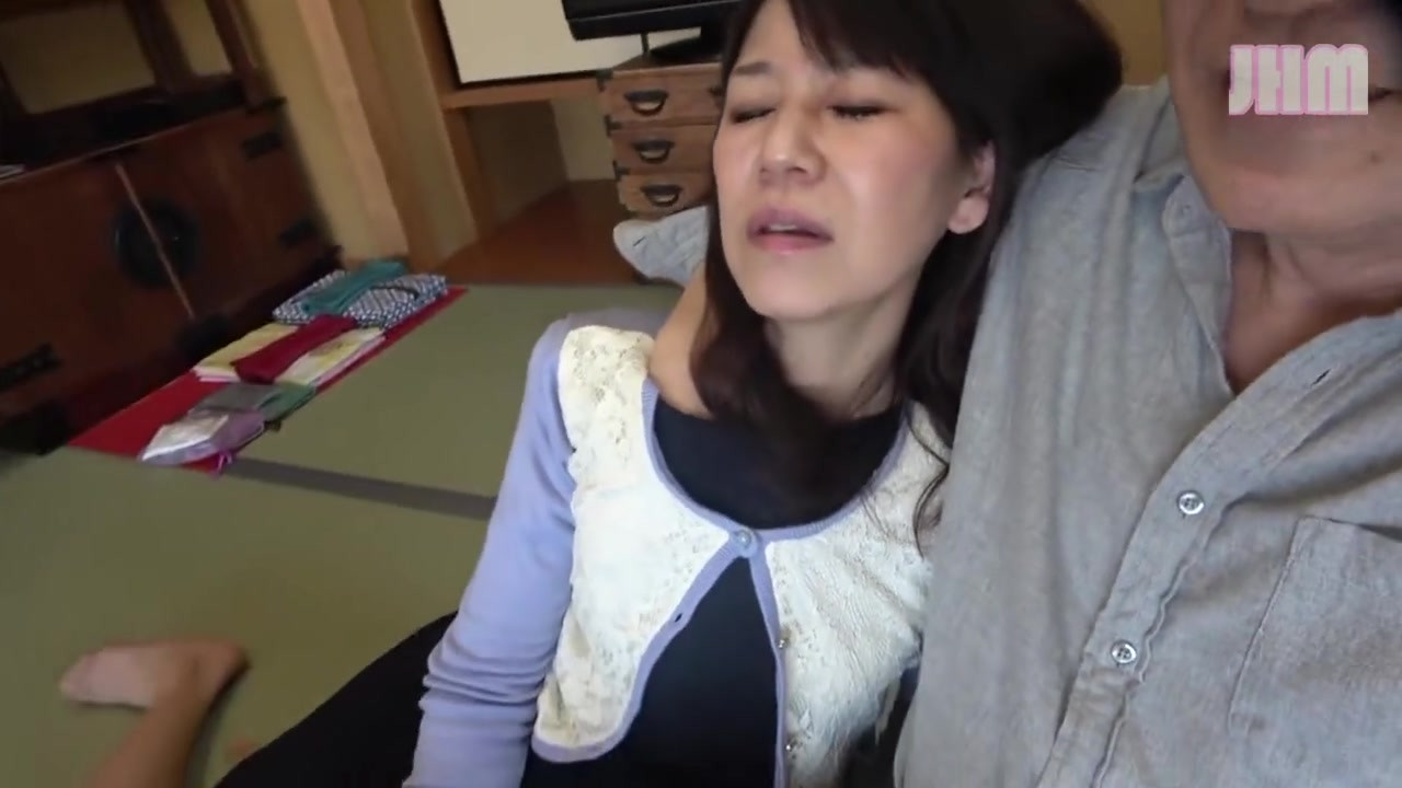 55歳の人妻麻美とのリゾート休暇 - 1