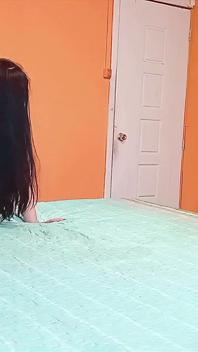 I fucked my stepcousin in her room I just wanted to film her ass. | Clip 1