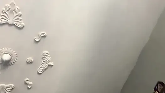 Большая задница хочет большой хуй