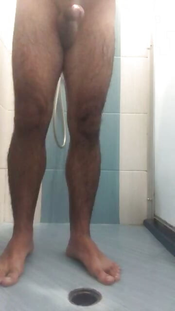 مؤخرة مهشمة