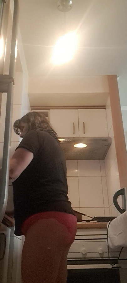MILF, Cleaning the Kitchen