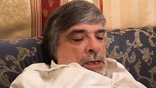 Schmutziger stiefsohn und seine süße junge stiefnie