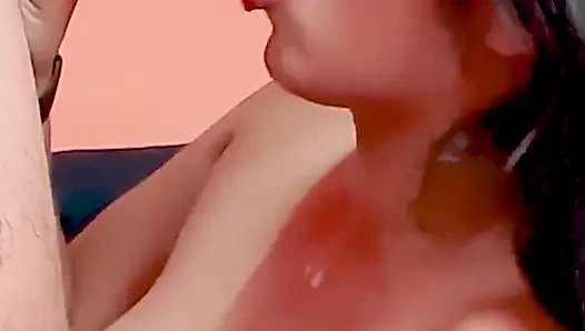 Хороший минет от симпатичной мексиканской девушки