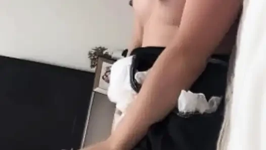 Japanese girl dressed as a maid from Live Jasmine