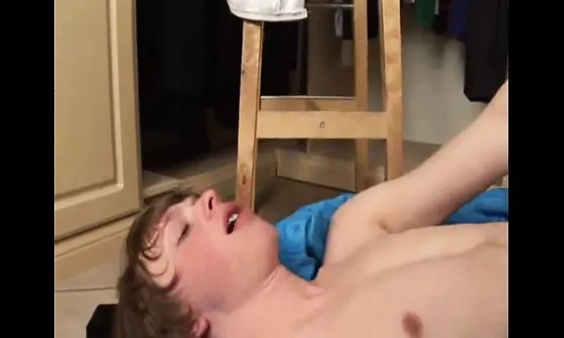 Two cute gays suck & fuck