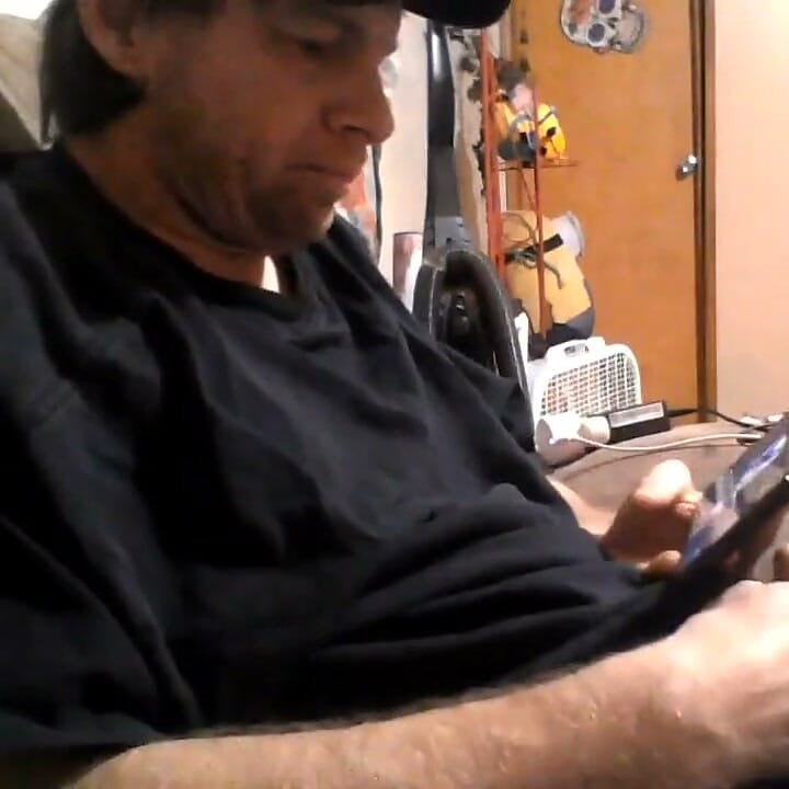 Xsmilingbob Pleases Himself