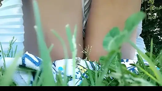 Gördüğüme inanamıyorum! Chantal burps, pees ve daha fazlası bir parkta!