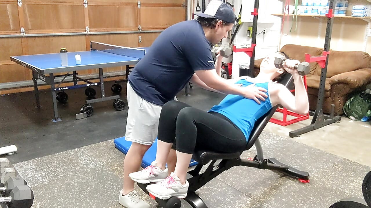 Секс стрічка No8 - трахає мого тренера - 3-12-2022