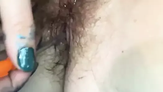 Squirt spluttering out of a catheter during a sounding session