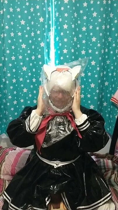 PVC 2B sissy cosplay Breathplay in Eva Helmet Bagging