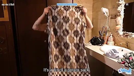 Он трахает ее в задницу на Бали - французский Alt Vlog - английские субтитры