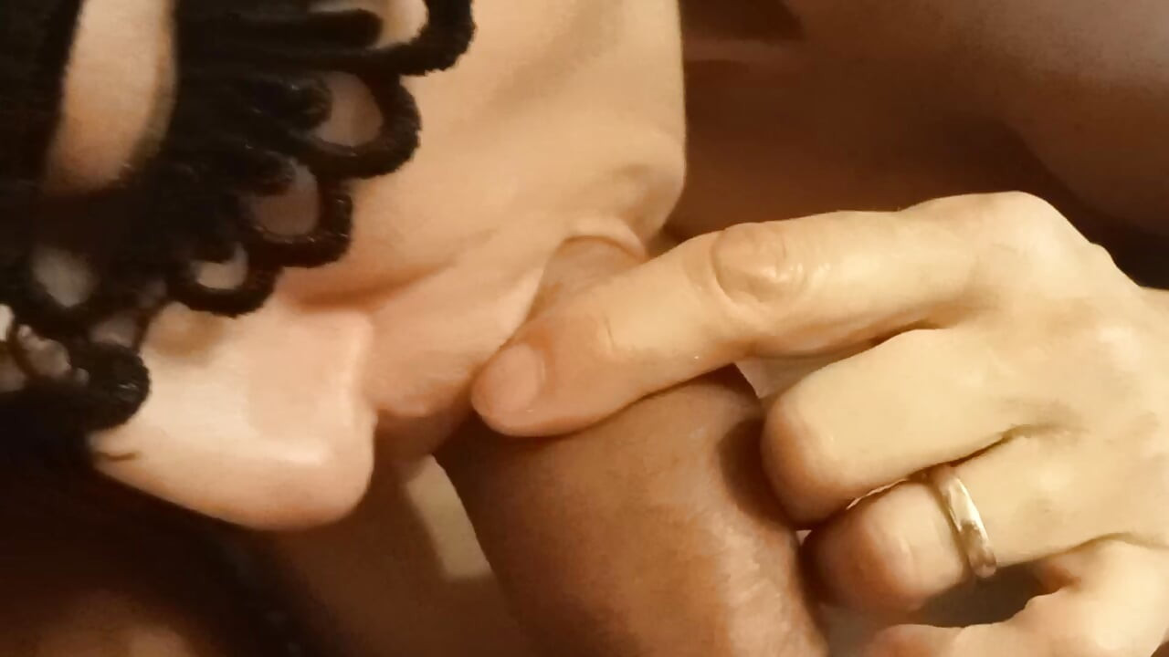 Watch how that hot, slutty wifey gives a great blowjob, licking and sucking that throbbing, hard cock like a pro to make him cum