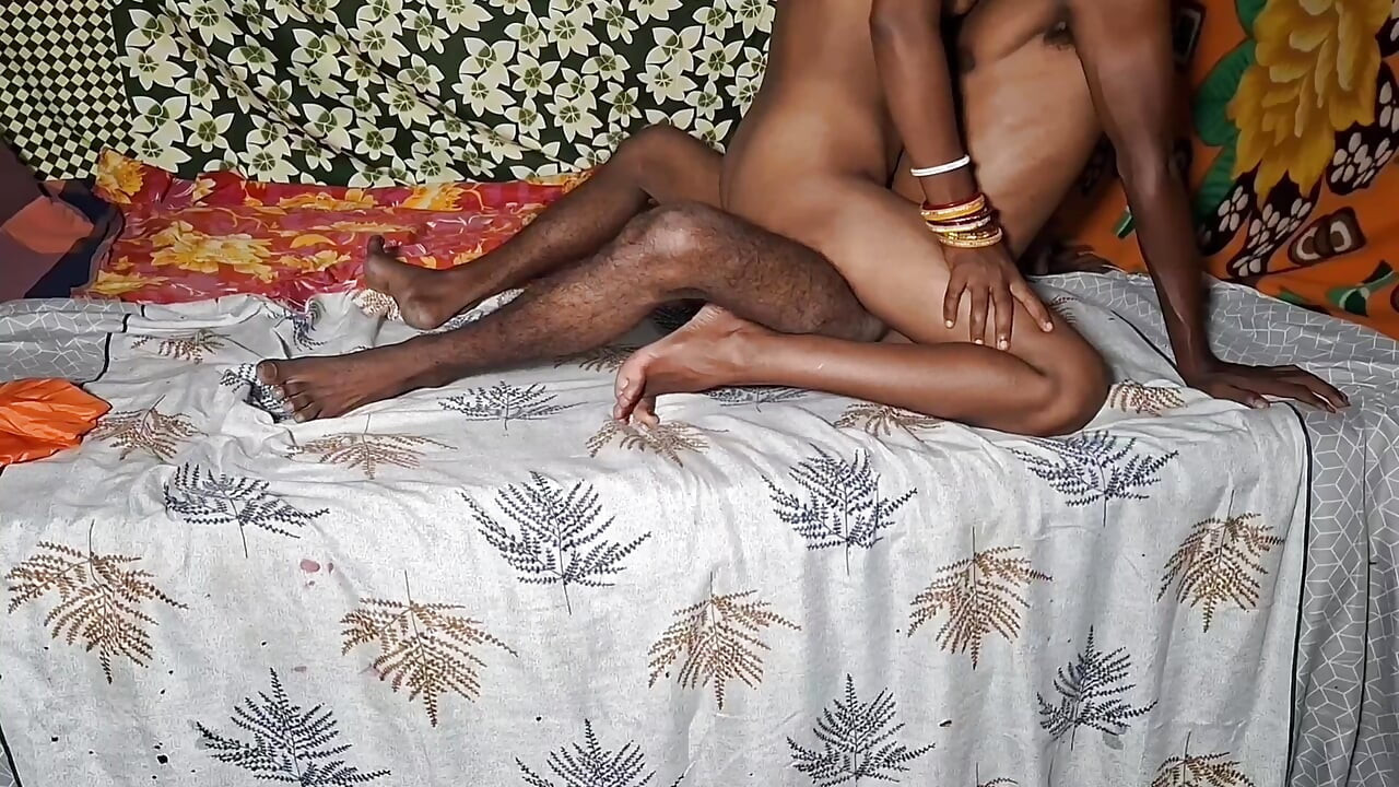 Desi ihaving oral sex in the mouth of my hot step sister in her yellow maxi, I fucked her in a completely different way, puttin