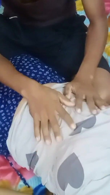 Čelistní okamžik z "Collage girl ki chudai v hotelovém pokoji"