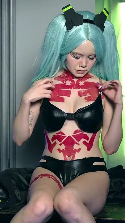 Rebecca Nikson Shows Us Her Marvelous Titties in Anime Cosplay