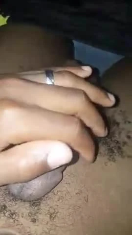 Arabic BBC jerk off - Branle d'une grosse bite black arabe