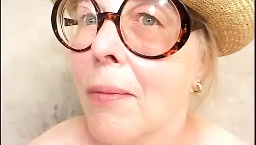 Tua dan muda pesta seks milf besar ngentot (film asli lengkap.)