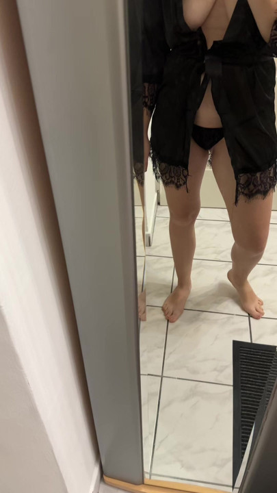 watch me strip- full video on onlyfans
