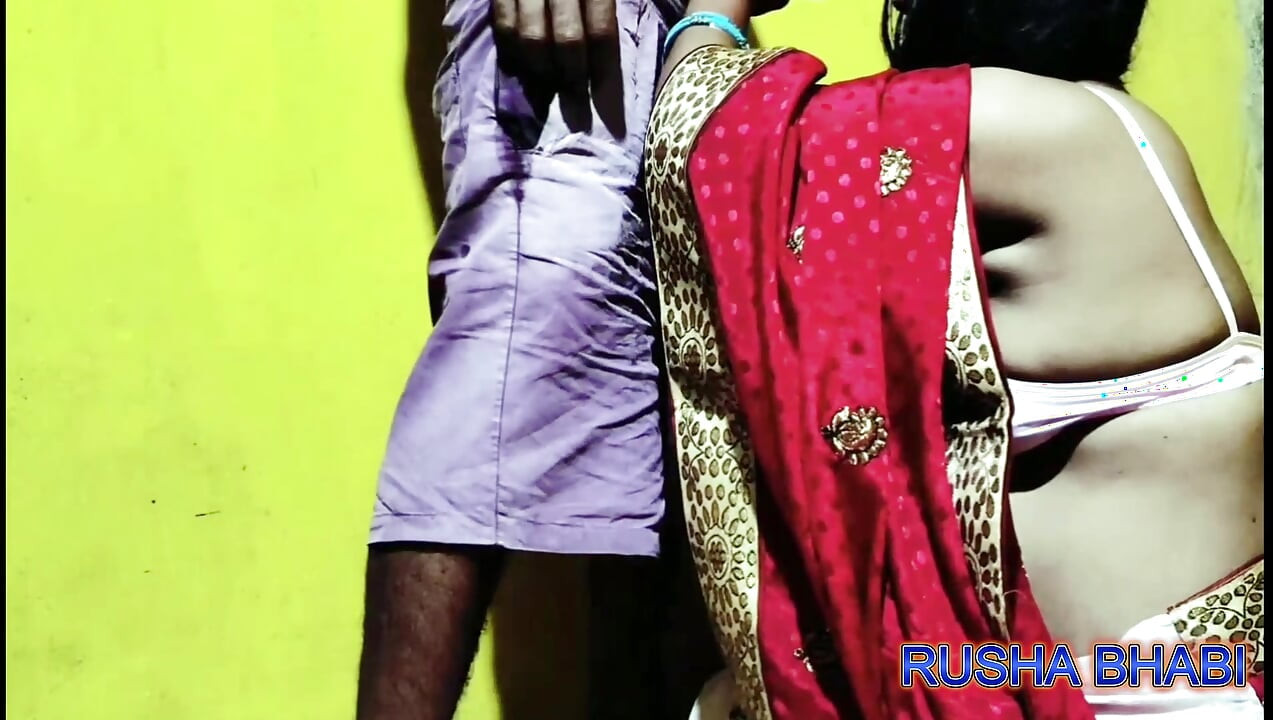 Geile indische bhabhi desparate für hardcore-sex mit dem freund des ehemanns