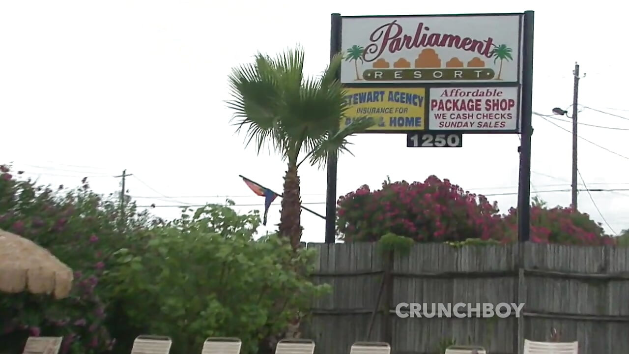 my best friend suck my big dick and fuck my hole bareback