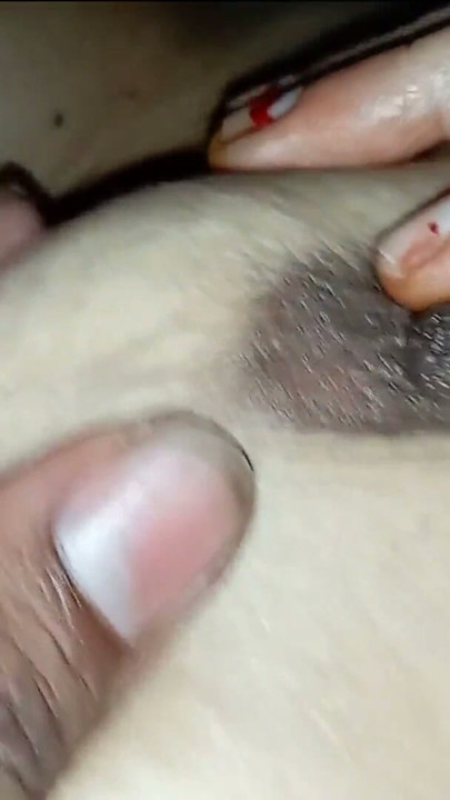 Sexy indian women ki chut main kheera dala desi chudai | Clip 1