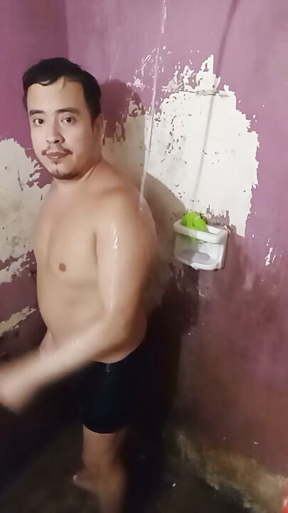 Jesus in Boxer Bathing Chapter 18