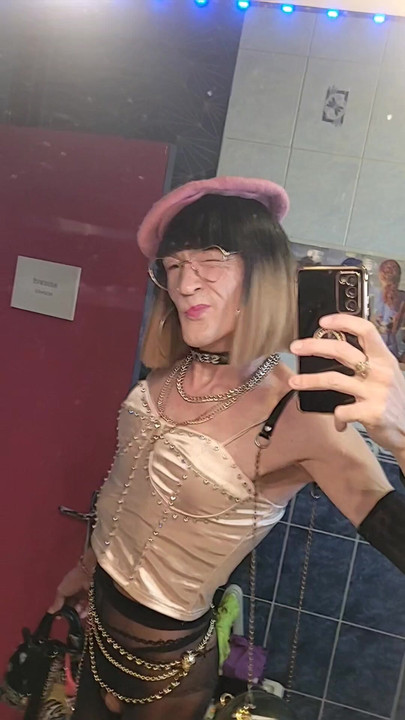 Seksi francuski transvestit ratnik.  VaneSsaBiTCHx