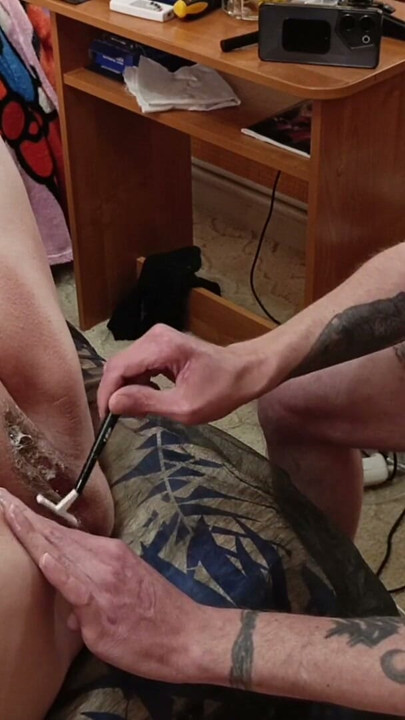 A friend asked me to shave her big hairy pussy | Clip 1