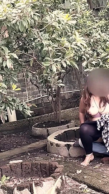 Powerful moment from "Mangal Padosan in the jungle with sister-in-law."