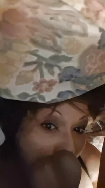 XRAQUELX Kissing, sugende pupper og begravd med hardcore ansiktsknulling, 69