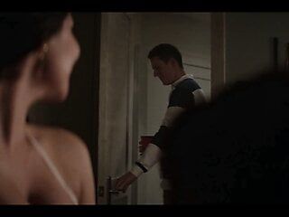 Kate Mara, profesoară, scene de sex